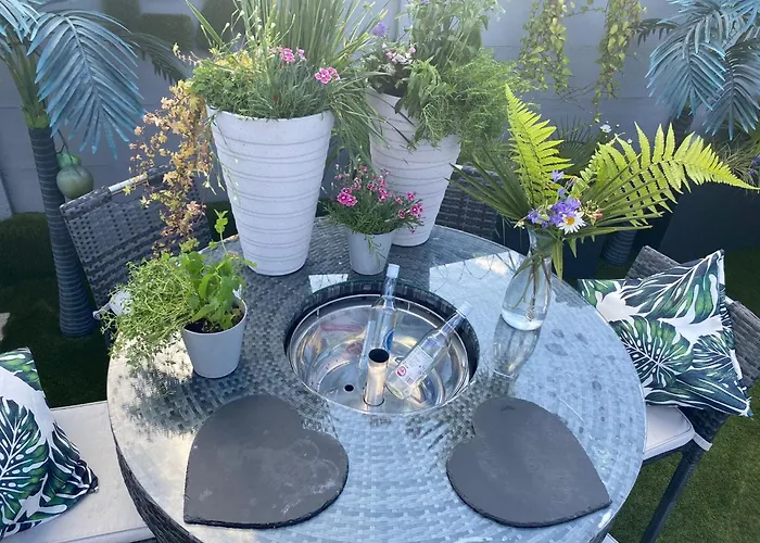Mini Love Island Style Guest House Includes Personal Hot 24 Hour Swimming Pool, Outdoor Bathtub, Heated Dining Dome And Fire Pit, All This Is Secretly Located In The Busy Suburbs Of Nottingham