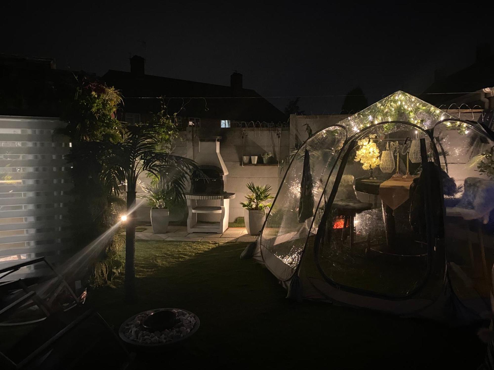 Mini Island Style Includes Personal Hot 24 Hour Swimming Pool, Outdoor Bathtub, Heated Dining Dome And Fire Pit, Is Secretly Located In The Busy Suburbs Of Nottingham
