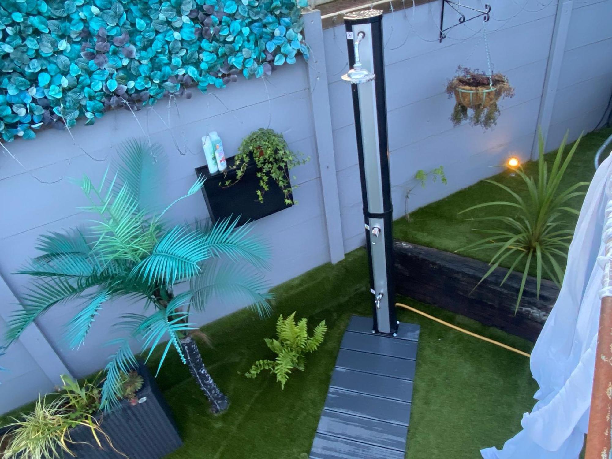 Gasthof Mini Island Style Includes Personal Hot 24 Hour Swimming Pool, Outdoor Bathtub, Heated Dining Dome And Fire Pit, Is Secretly Located In The Busy Suburbs Of